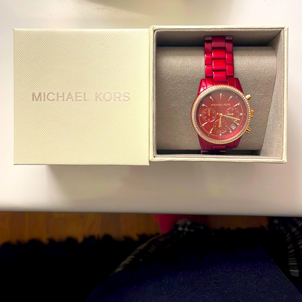 Rose Gold Ritz Parker Michael Kors Watch in great condition ! best Watch beauty